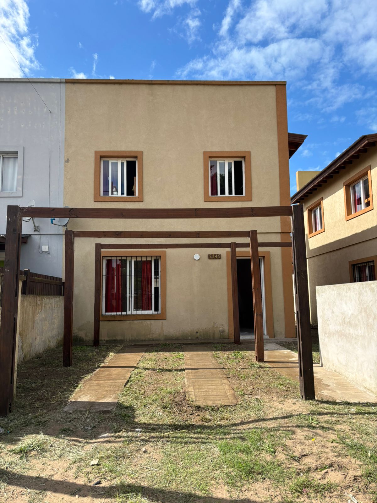 PH en Venta de 4 Ambientes con 3 Dormitorios, Patio, Parrilla y Cochera en San Bernardo