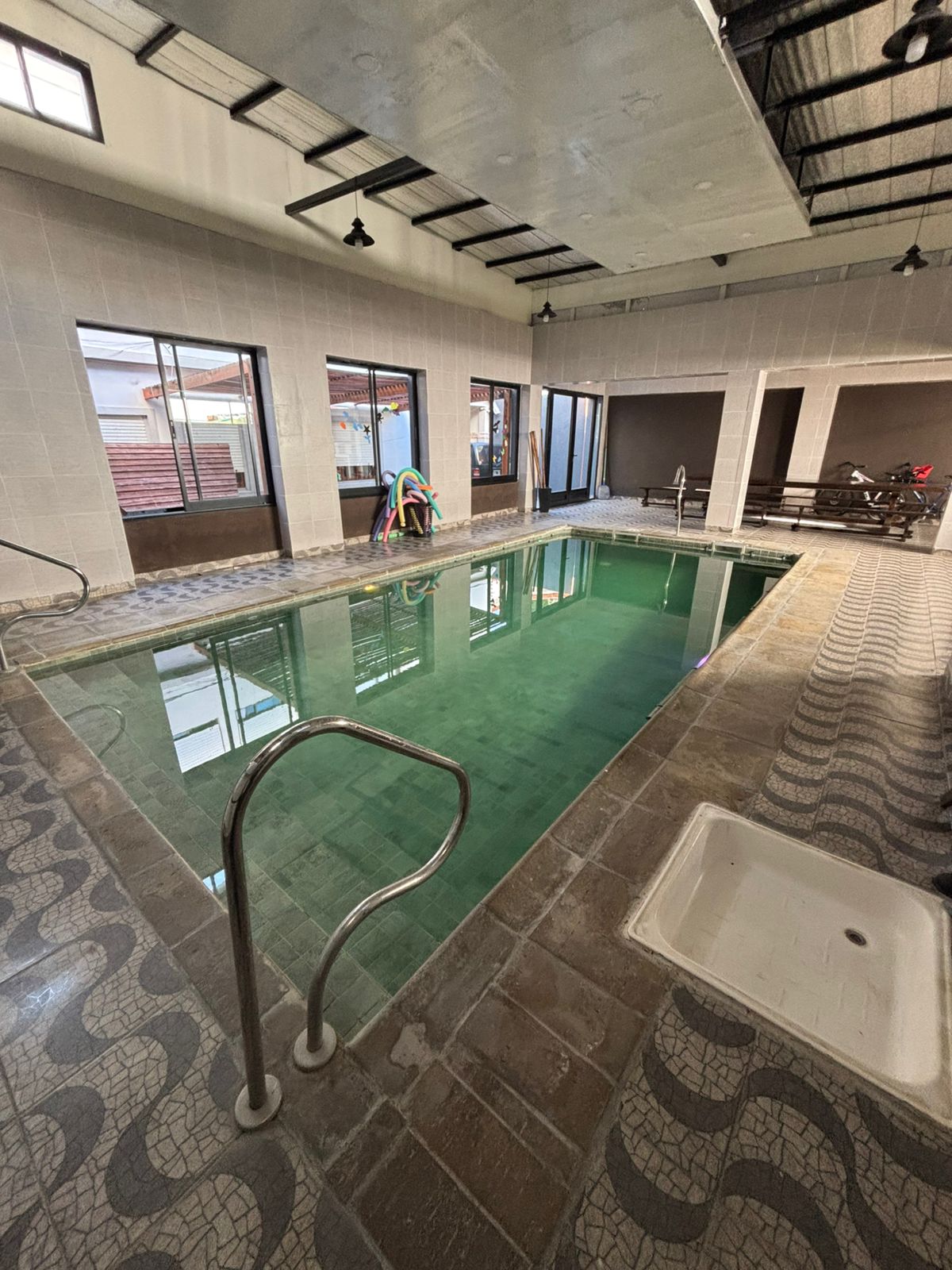 Hotel en Venta con 44 Plazas y Pileta Climatizada | Excelente Inversión en San Bernardo